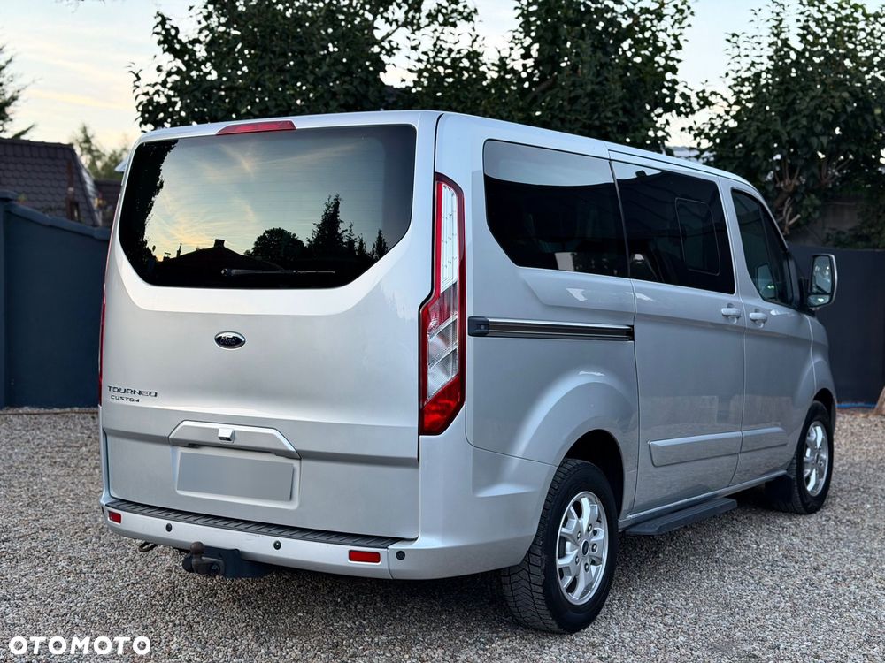Ford Tourneo Custom - 5