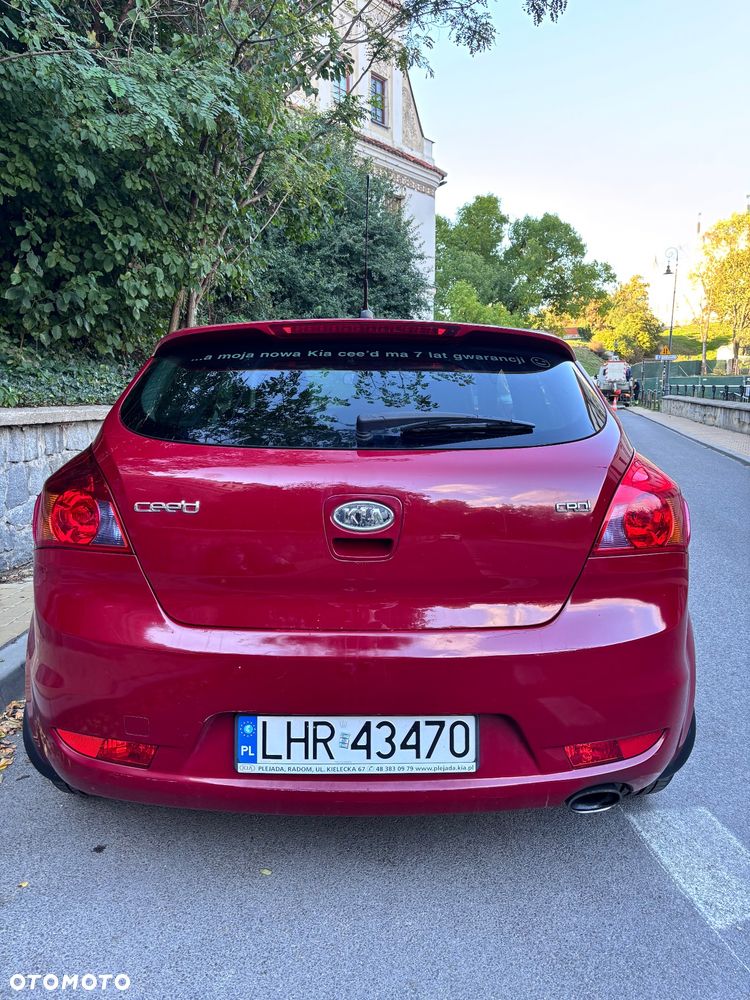 Kia Ceed 2009 photo 2