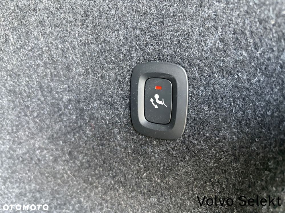 Volvo XC 40 - 25