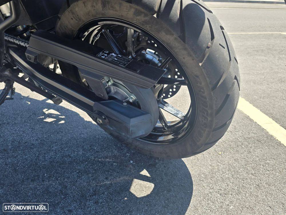 Suzuki DL 650 A - Extras - 8