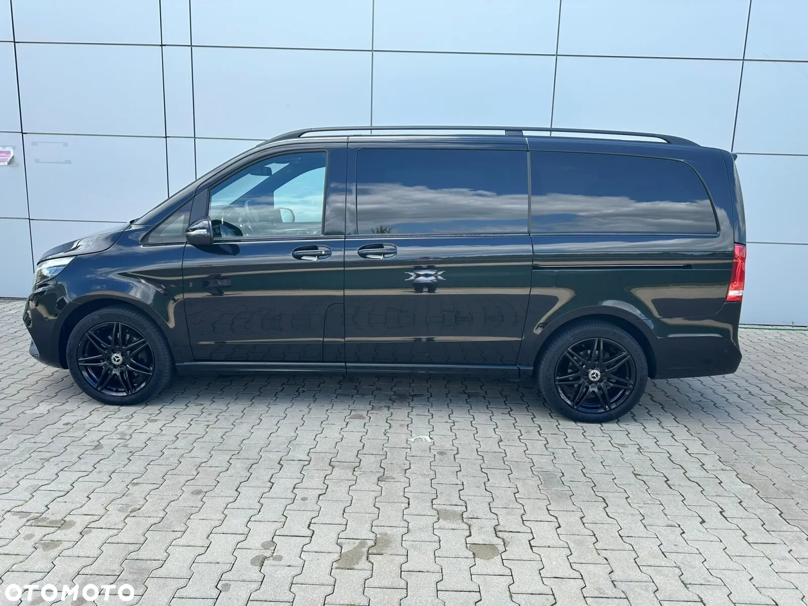Mercedes-Benz Klasa V 300 d 4-Matic Exclusive 9G-Tronic (d³ugi) - 6