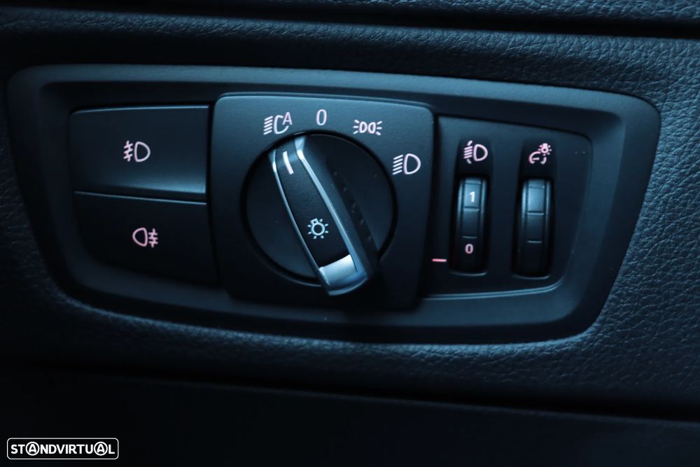 BMW 118 d Pack M - 29