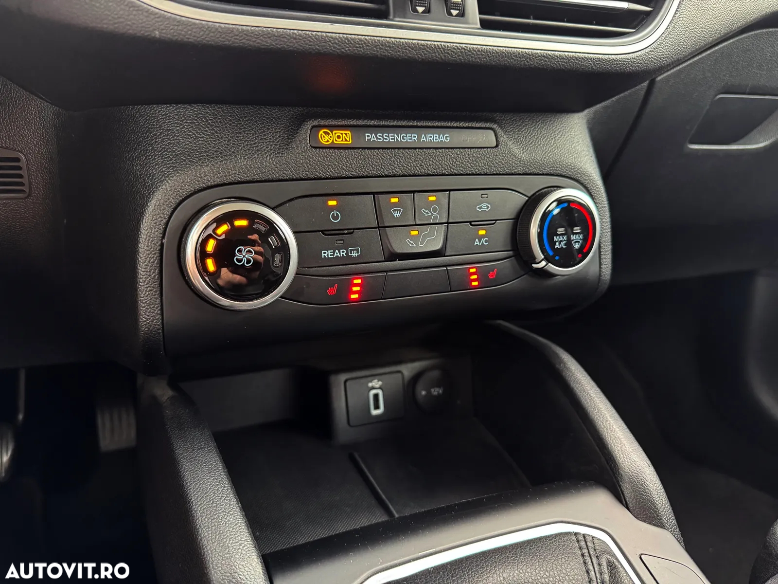 Ford Focus 1.5 EcoBlue Start-Stopp-System COOL&CONNECT - 12