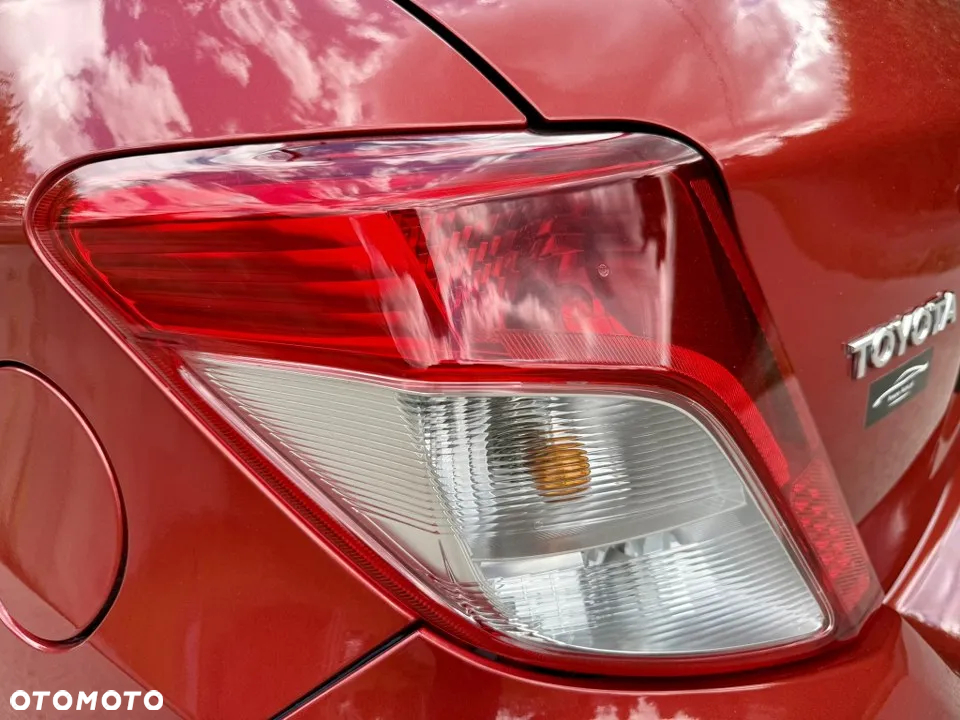 Toyota Yaris 1.33 Premium EU6 - 10
