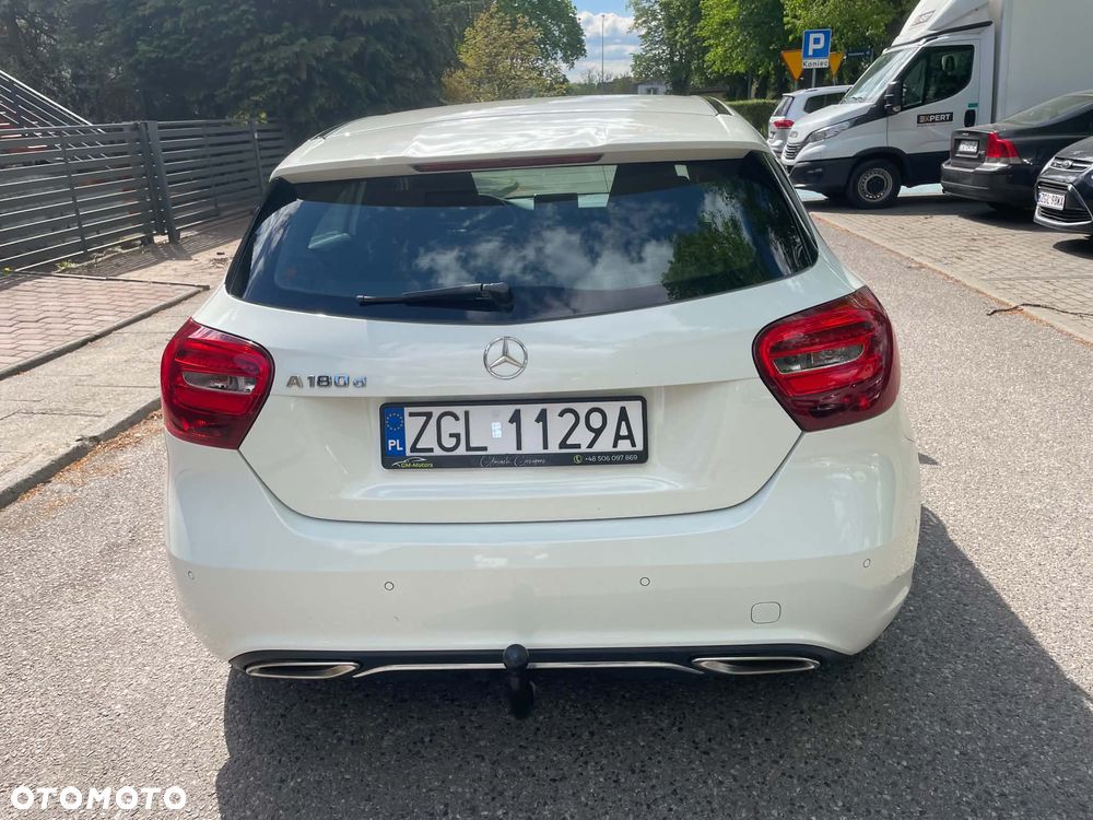 Mercedes-Benz Klasa A 180 d Activity Edition - 4