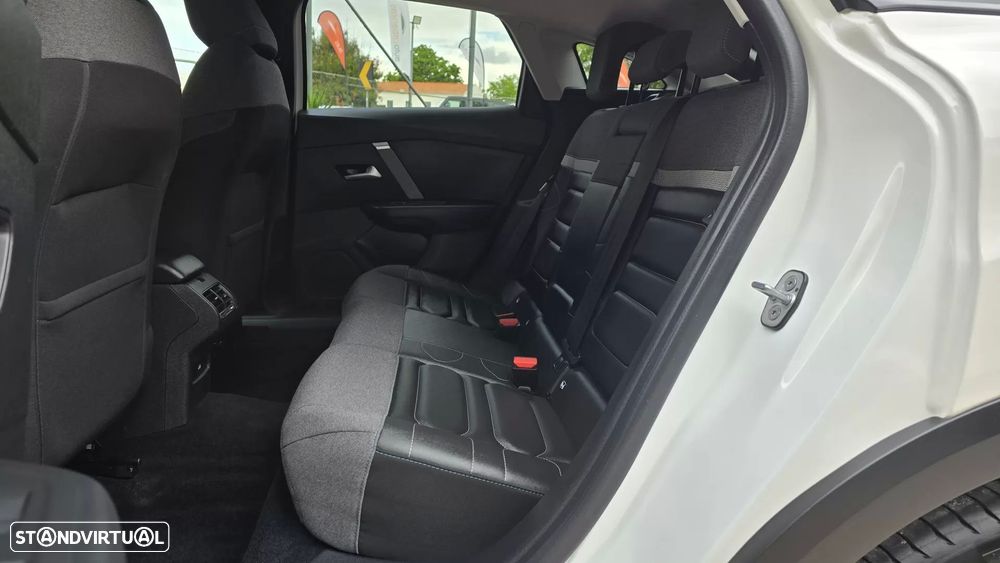 Citroën C4 1.2 PureTech Shine - 19
