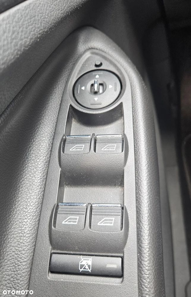 Ford Kuga 1.6 EcoBoost 4WD Titanium - 11
