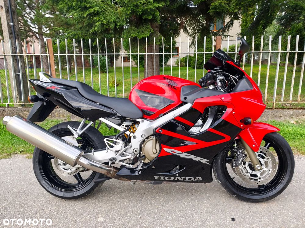 Honda CBR - 11