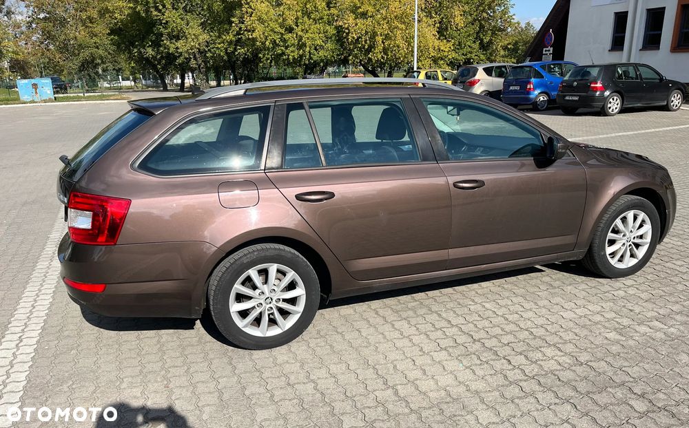 Skoda Octavia 1.6 TDI Ambition - 2