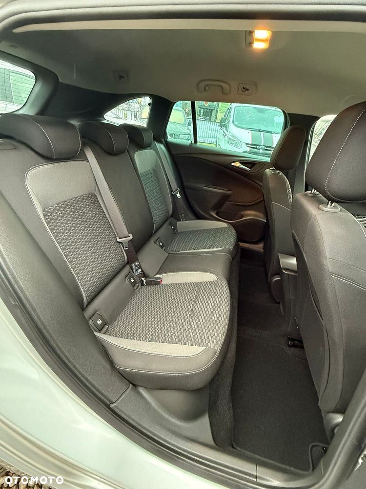 Opel Astra 1.5 D Start/Stop Business Edition - 18