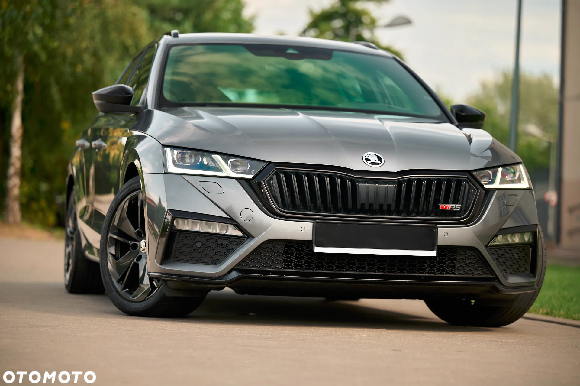 Skoda Octavia Combi 2.0 TDI DSG RS - 3
