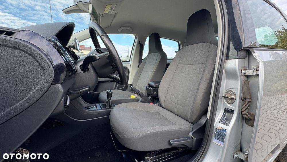 Volkswagen up! - 15