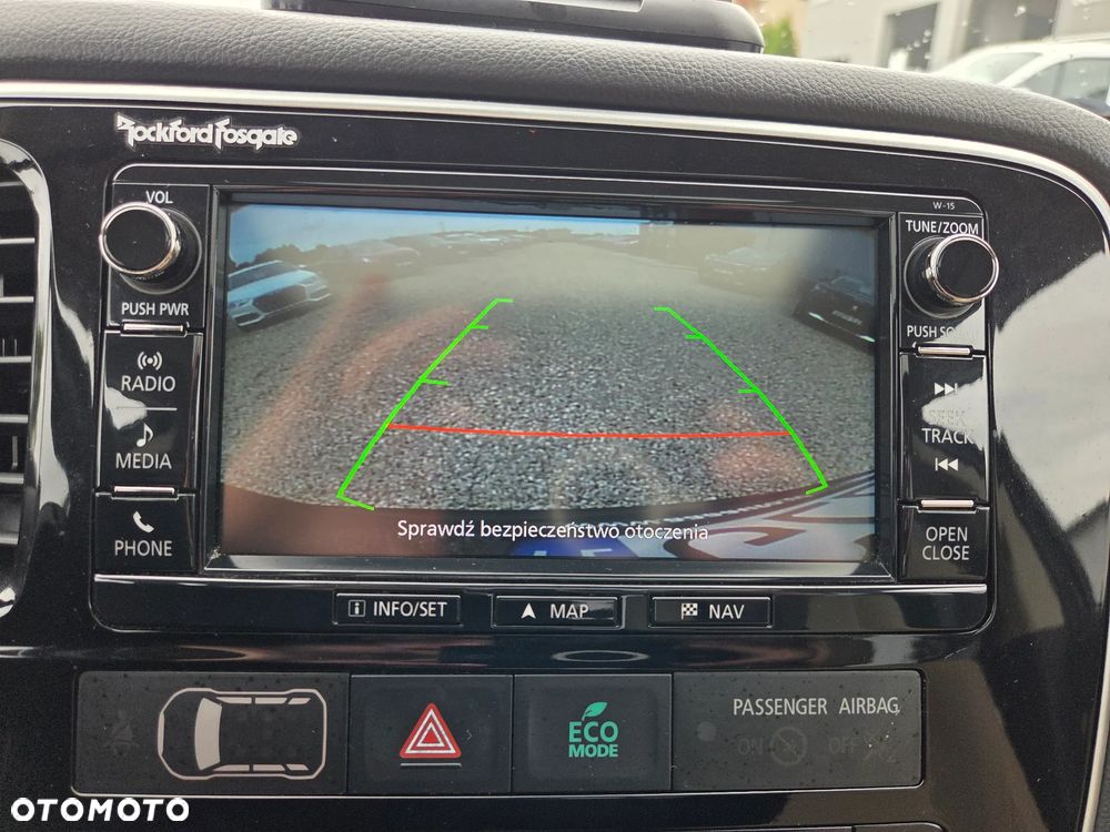 Mitsubishi Outlander 2.0 Instyle Navi 4WD CVT - 22