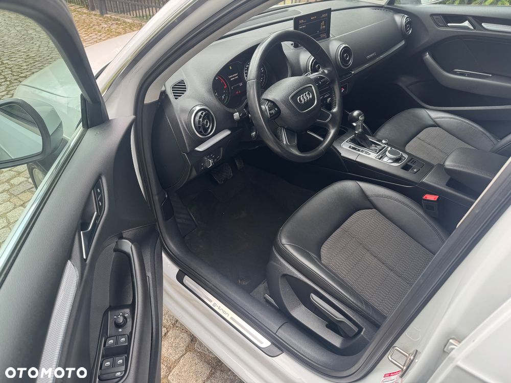 Audi A3 Sportback 1.4 TFSI g-tron S tronic design - 23