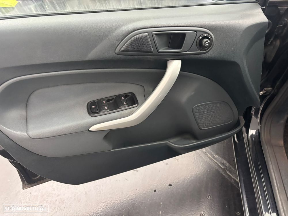 Ford Fiesta 1.25 Titanium - 4