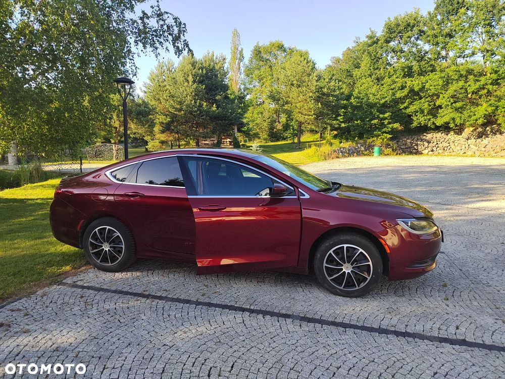 Chrysler 200 - 1