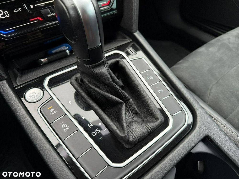 Volkswagen Passat - 9