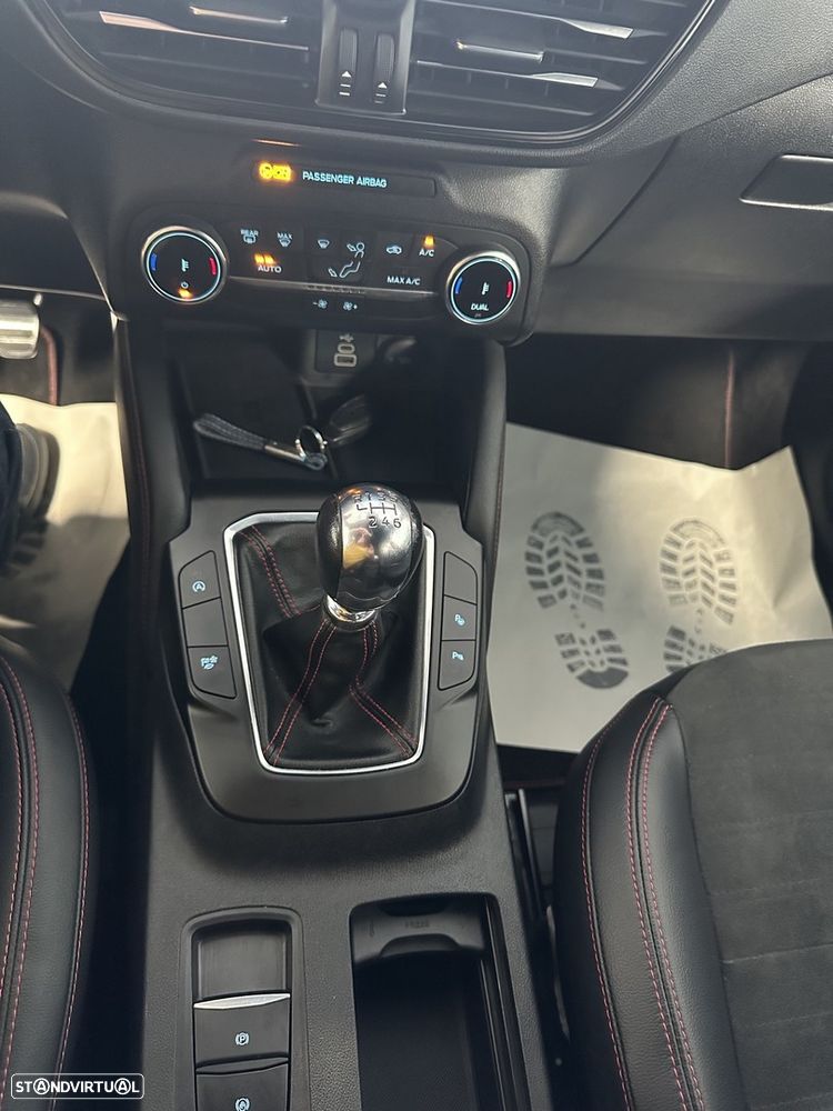 Ford Kuga 1.5 EcoBoost ST-Line - 21