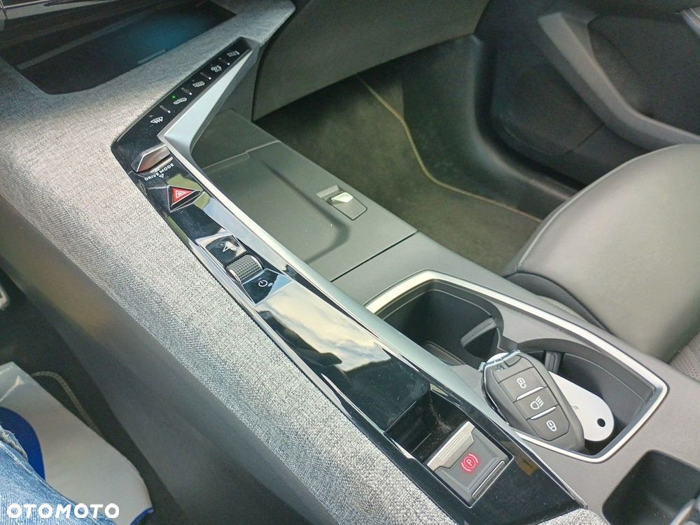 Peugeot 3008 73kWh GT - 25