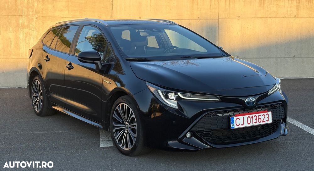 Toyota Corolla 1.8 Hybrid Team Deutschland - 4