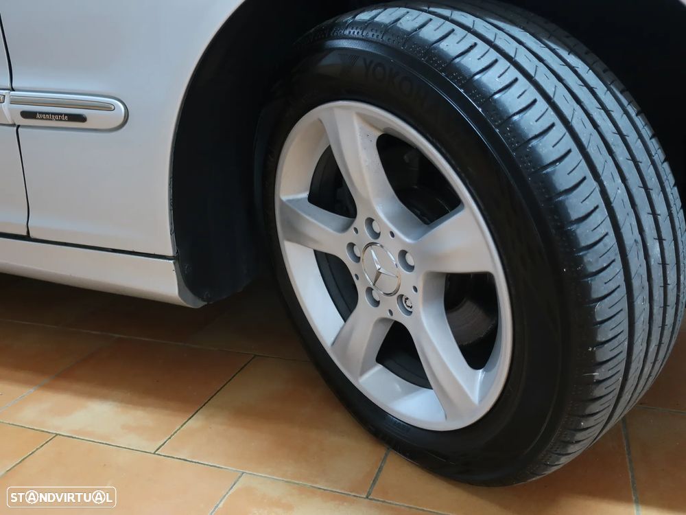 Mercedes-Benz C 220 CDi Avantgarde Aut. - 7