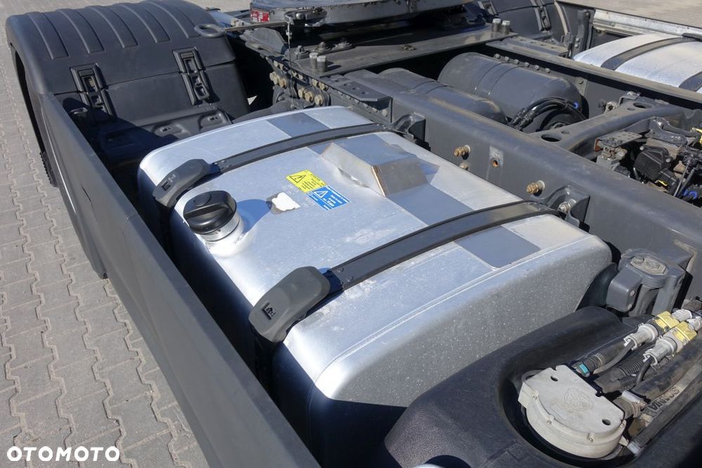 Scania R450 / EURO 6 / STANDARD/ AUTOMAT / RETARDER / LODÓWKA / NAWIGACJA / KLIMATYZACJA POSTOJOWA / 2 ZBIORNIKI - 16