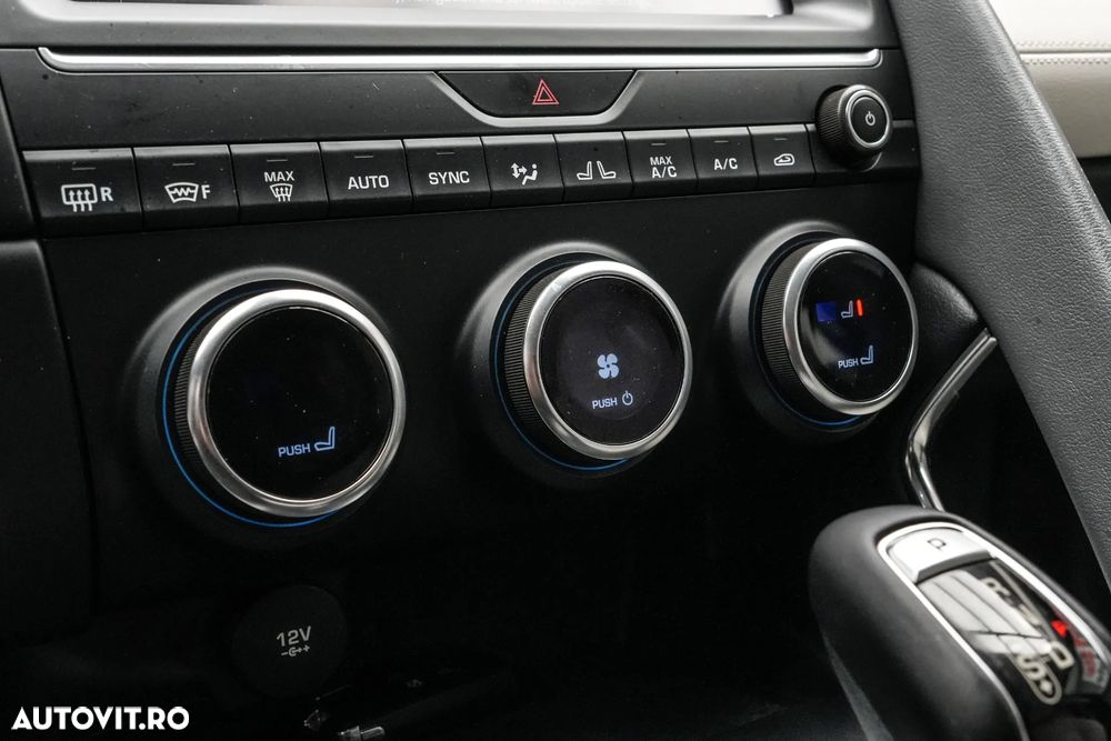 Jaguar E-Pace D150 AWD S - 22