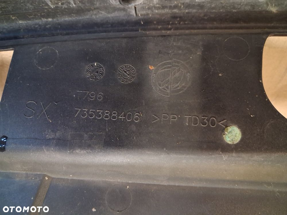Obudowa osłona lampy tył FIAT DOBLO I  735388405 czarna prawa lewa OE - 3