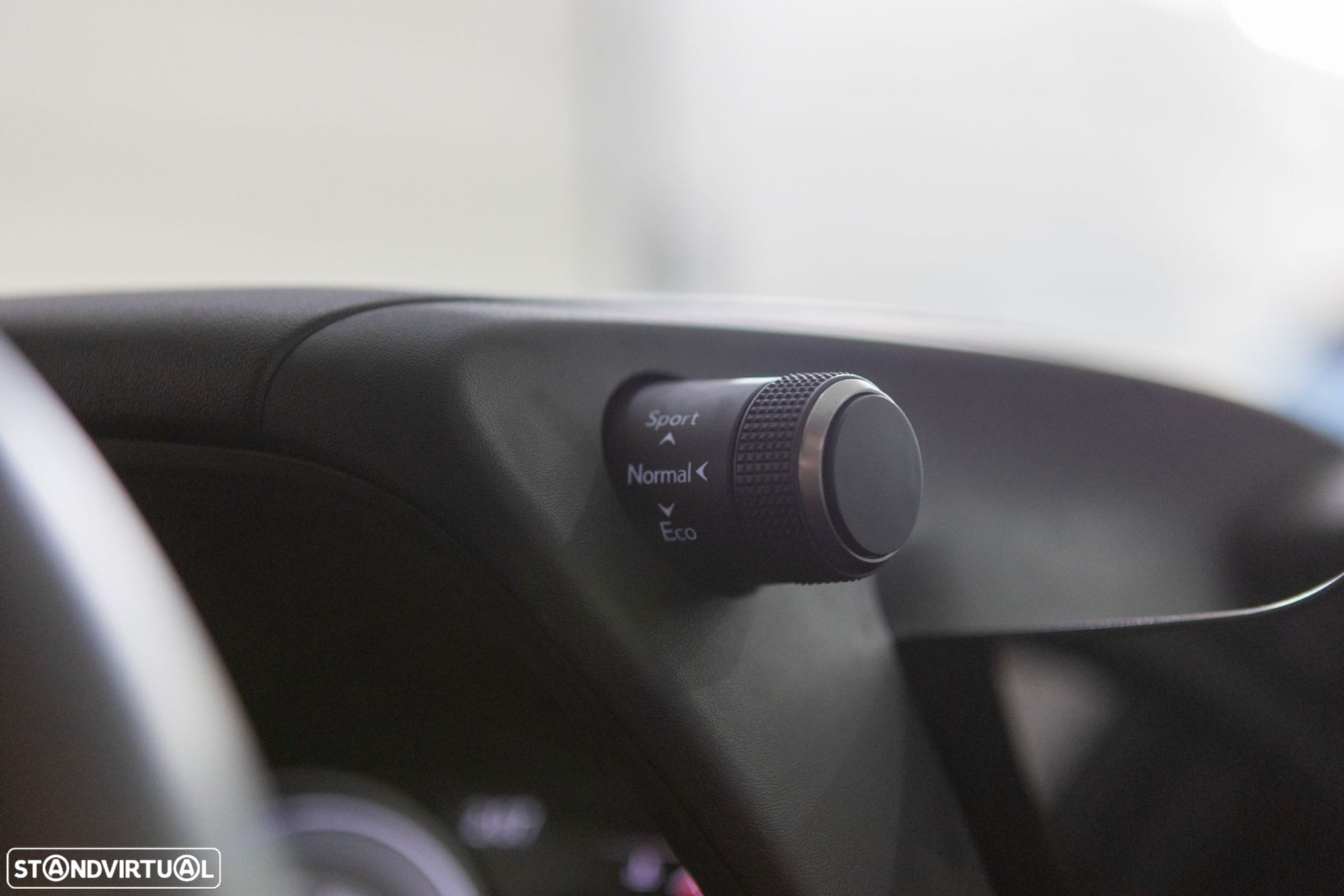 Lexus UX 250h F Sport - 21