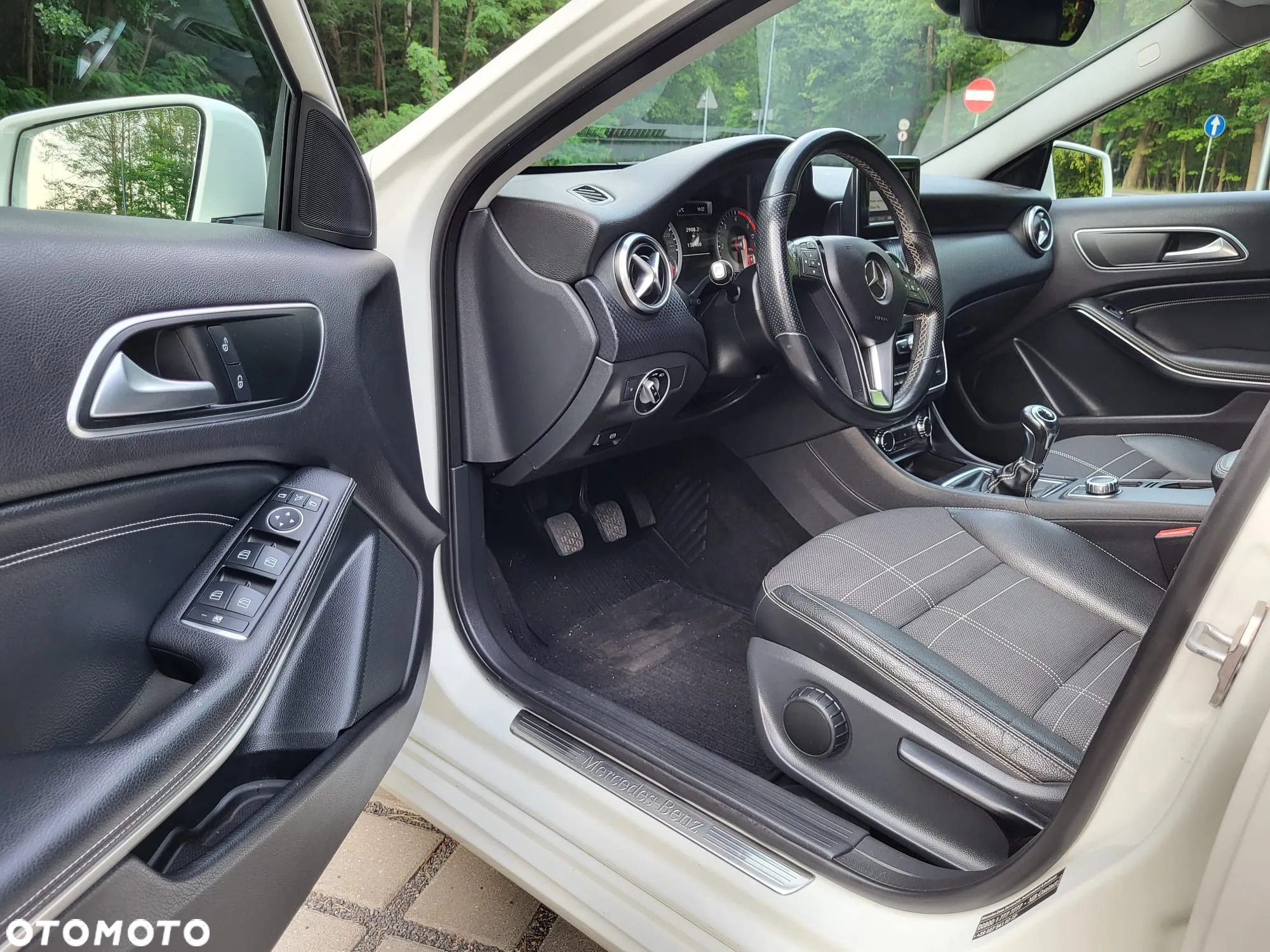 Mercedes-Benz Klasa A 180 CDI (BlueEFFICIENCY) - 12