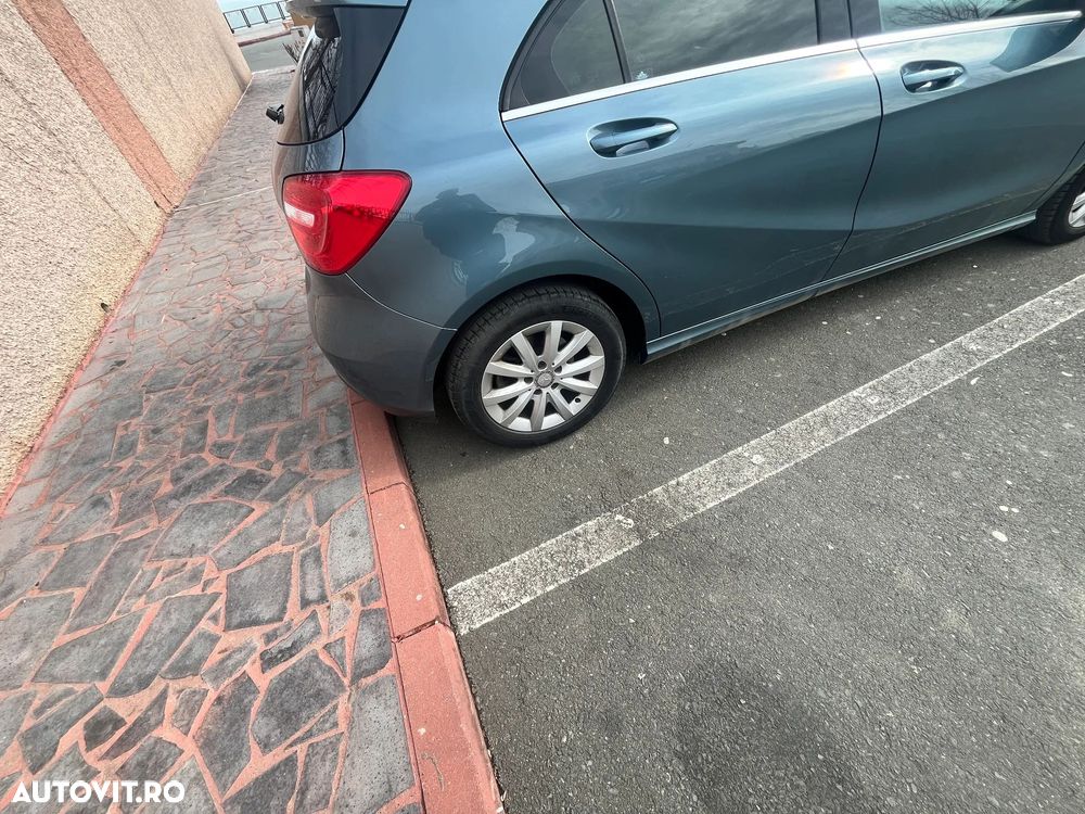 Mercedes-Benz A 180 BlueEfficiency 7G-DCT - 8