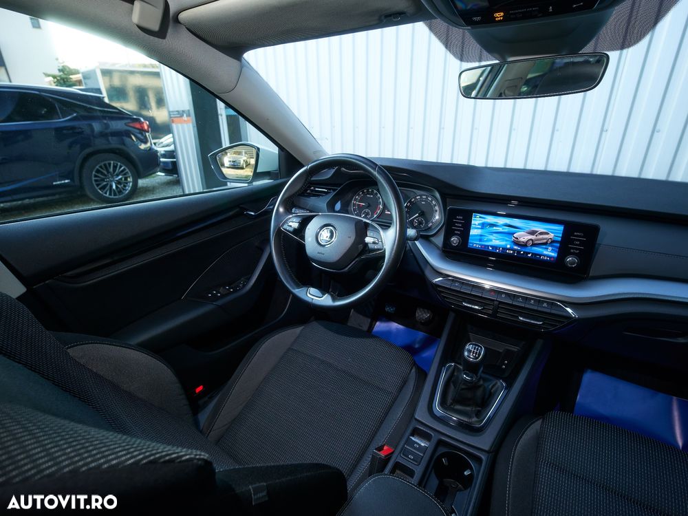 Skoda Octavia 2.0 TDI DSG Ambition - 6