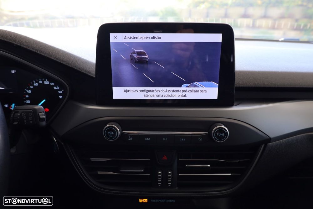 Ford Focus 1.0 EcoBoost MHEV Connected - 33