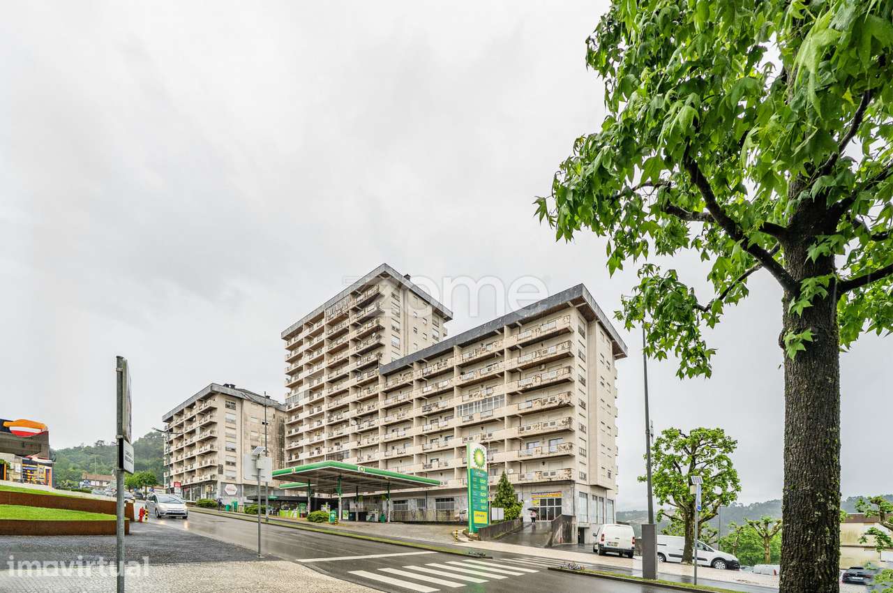 Apartamento T4 na Avenida da República - Póvoa de Lanhoso - Grande imagem: 2/44