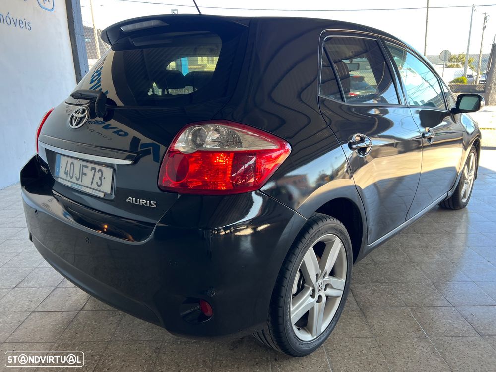 Toyota Auris 1.4 D-4D Exclusive+P.Sport - 15