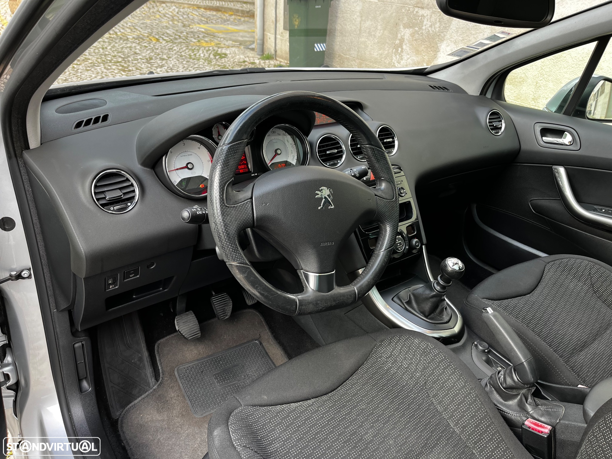 Peugeot 308 SW 1.6 e-HDi Allure CVM6 - 12
