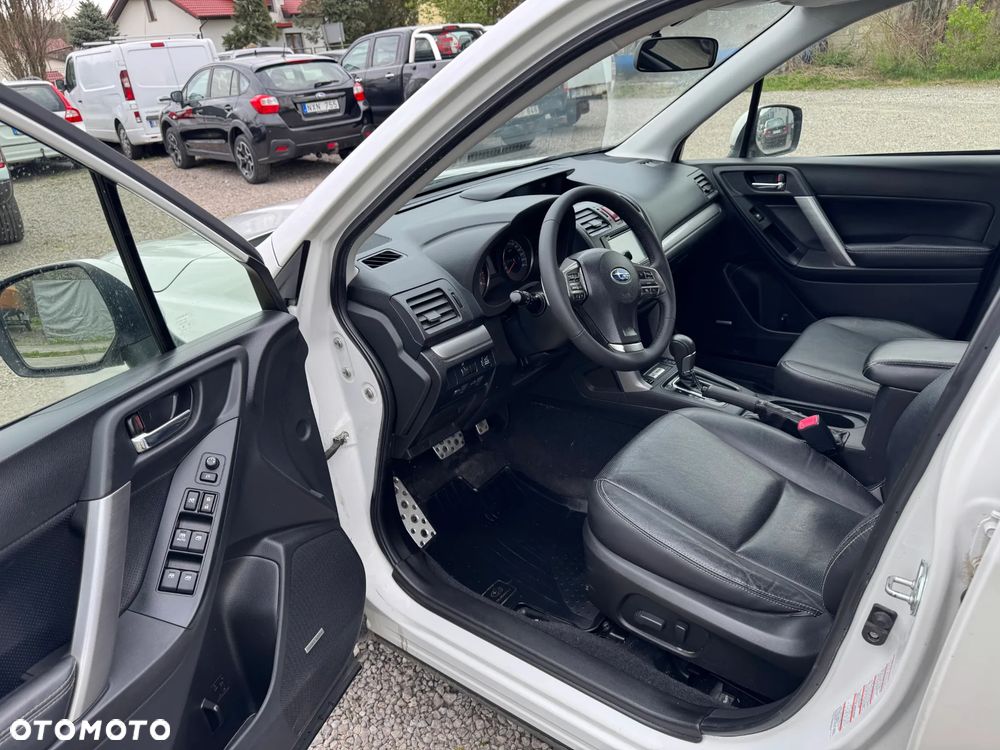 Subaru Forester 2.0XT Lineartronic Platinum - 4