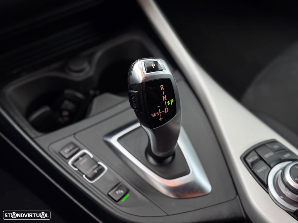 BMW 116 d Pack M Auto - 9