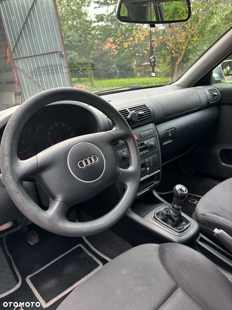 Audi A3 Sportback 1.6 Ambition - 6