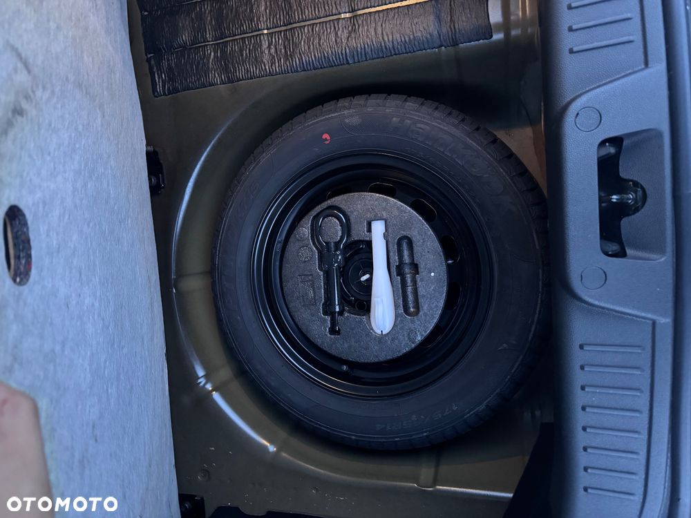 Ford Fiesta 1.0 EcoBoost Trend - 23