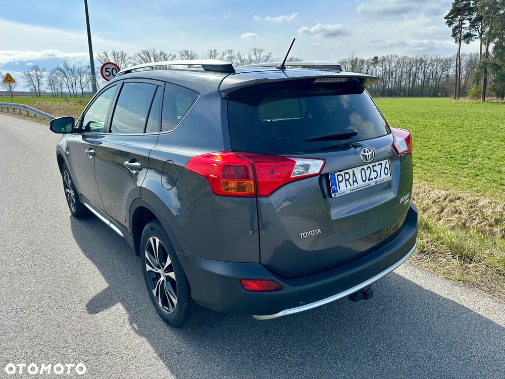 Toyota RAV4 2.2 D-4D Premium - 3