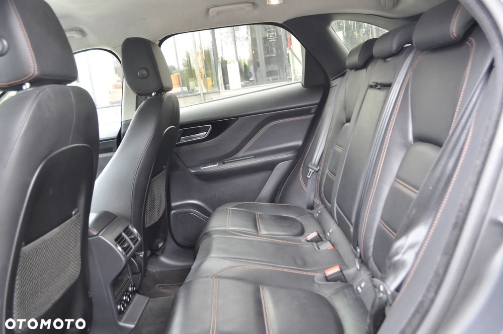 Jaguar F-Pace 20d AWD Prestige - 11