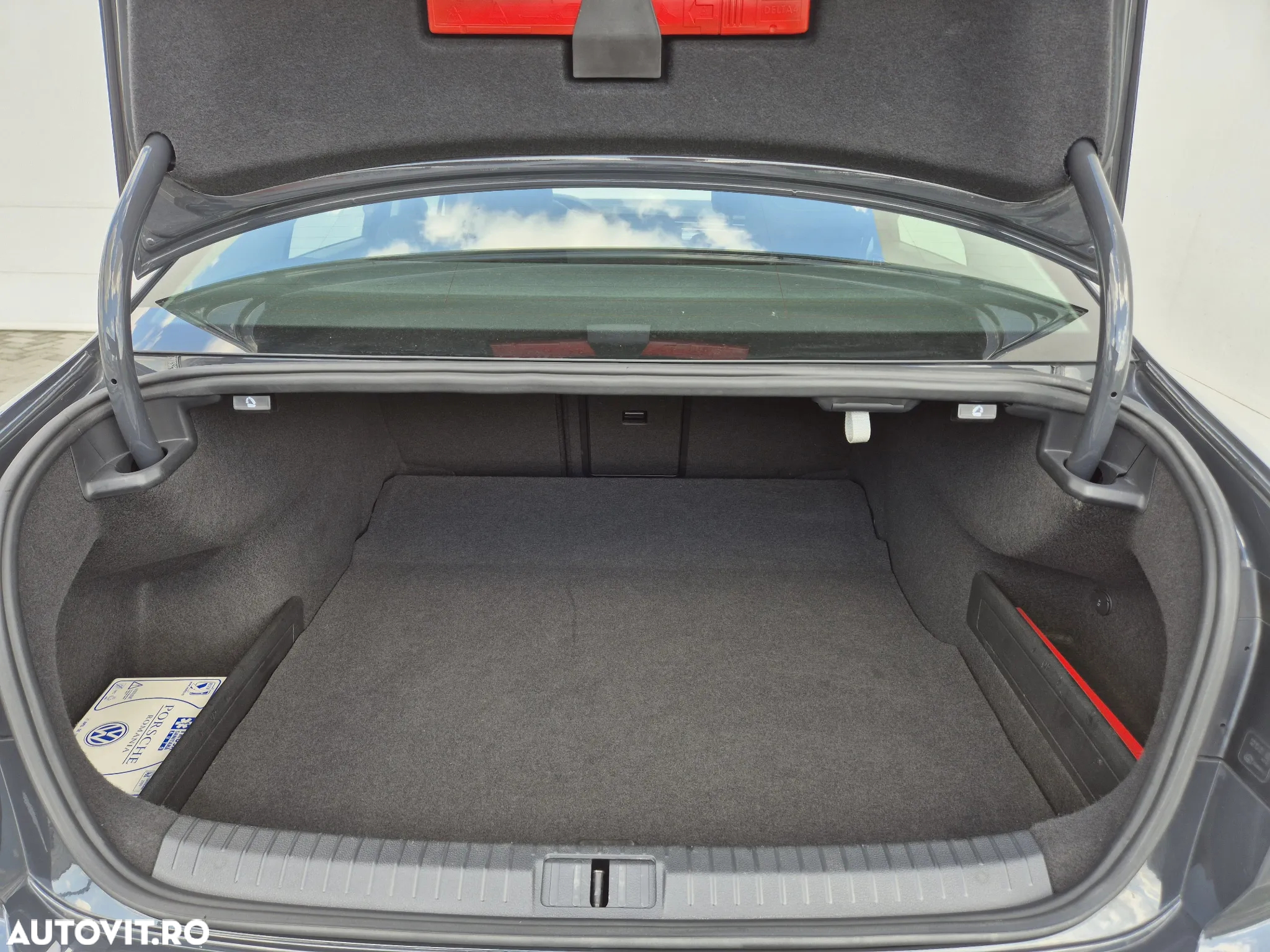 Volkswagen Passat - 32