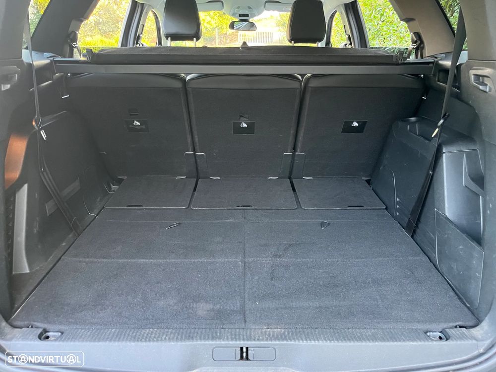 Peugeot 5008 1.5 BlueHDi Allure Pack EAT8 - 24