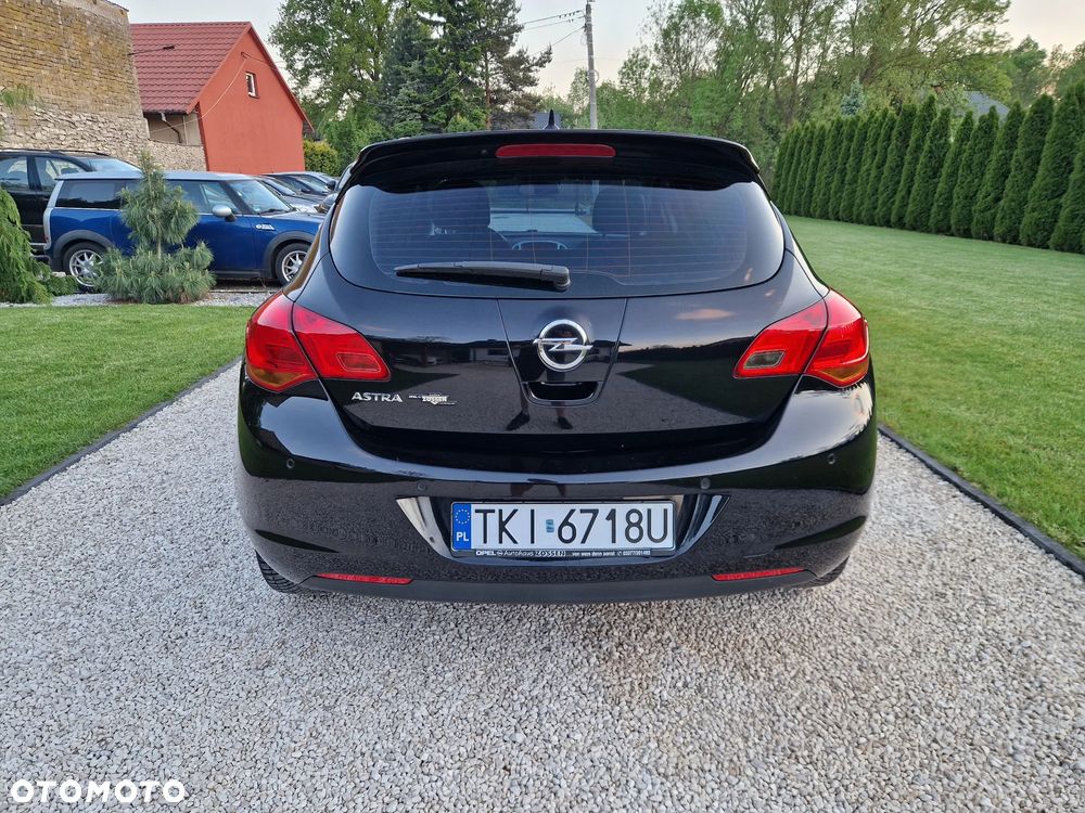 Opel Astra 1.6 NAVI - 18