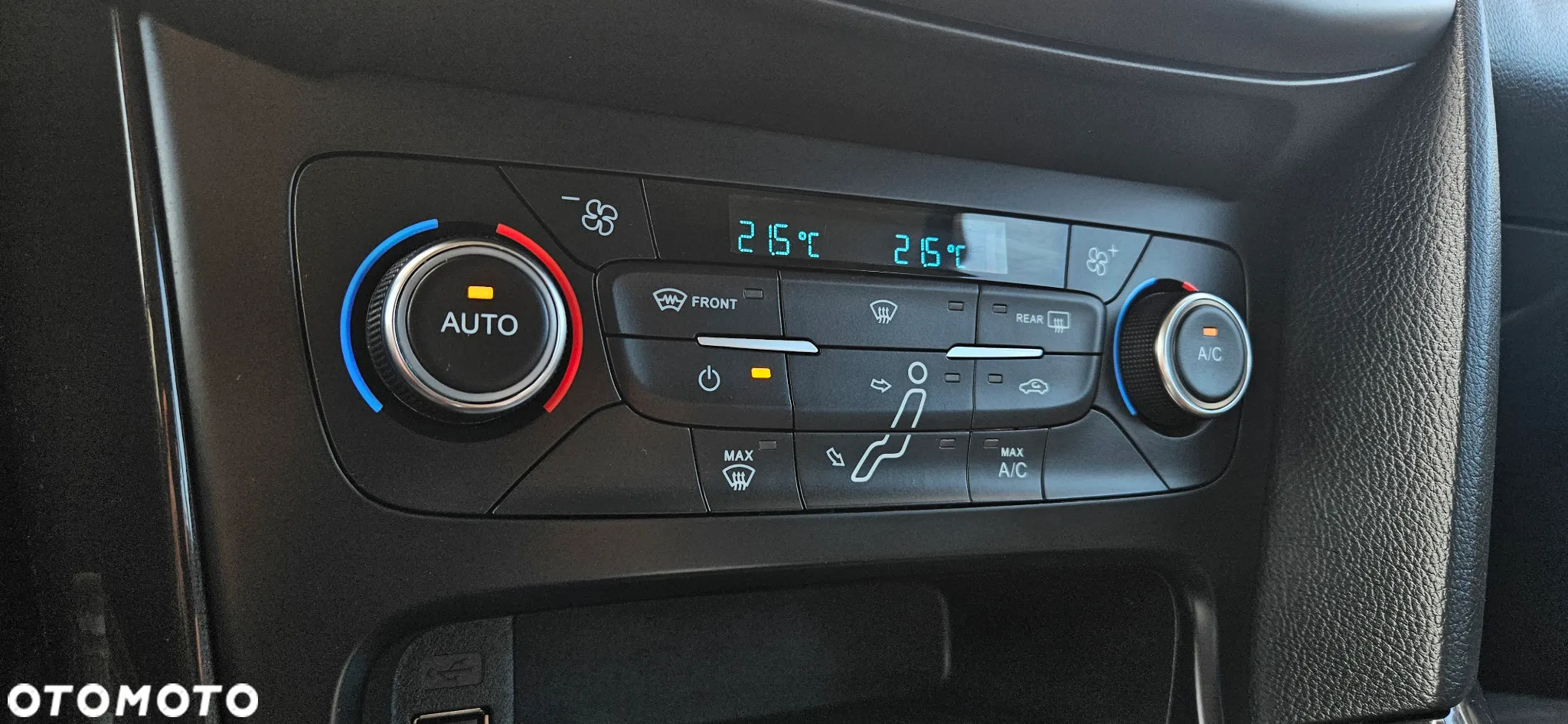 Ford Focus 1.0 EcoBoost Start-Stopp-System Business Edition - 12