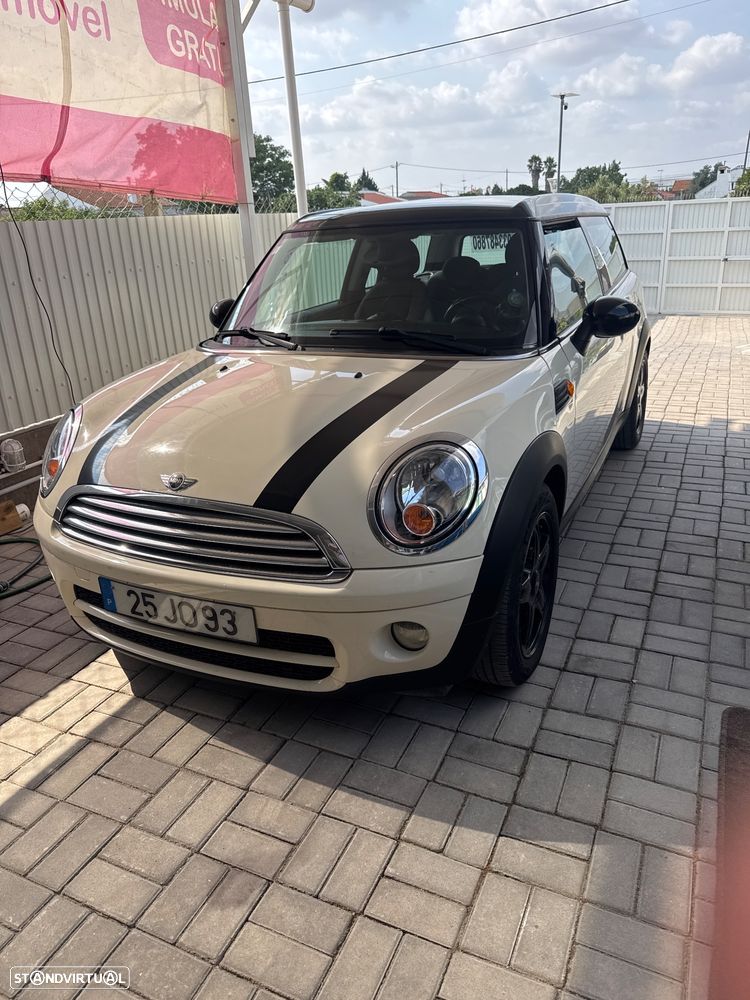 MINI Clubman Cooper D - 2