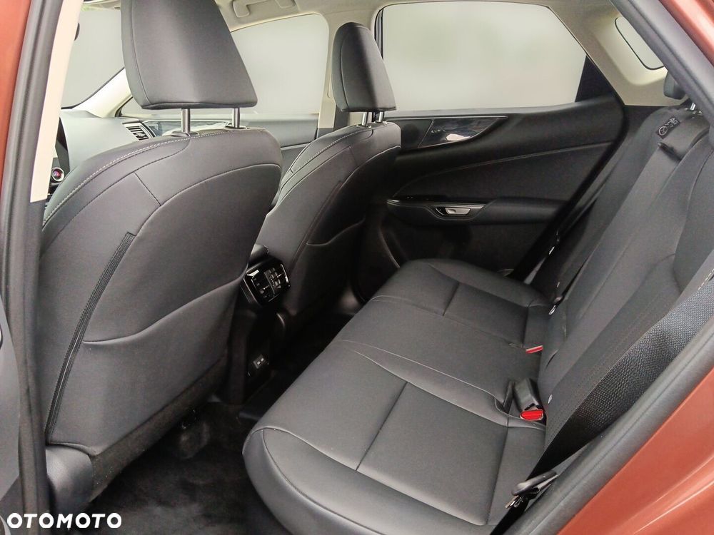 Lexus NX - 16
