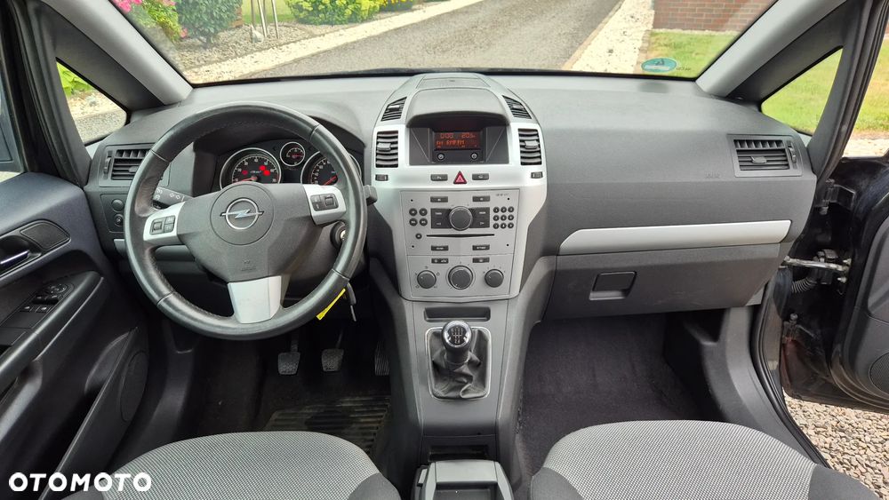 Opel Zafira - 11