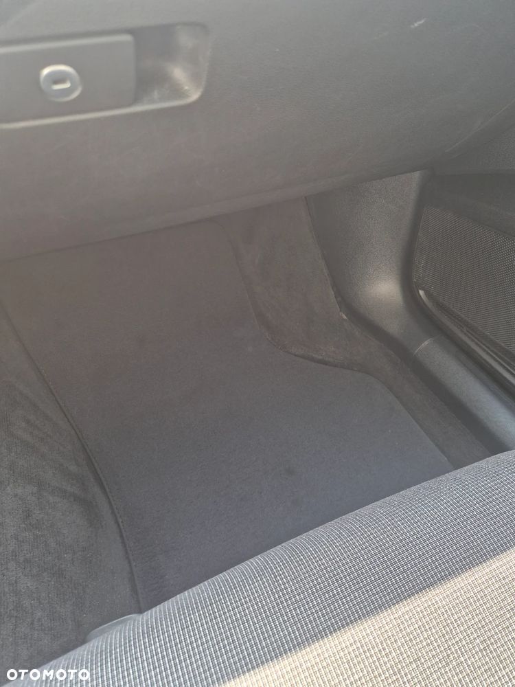 Volkswagen Passat 2.0 TDI BMT Comfortline - 15